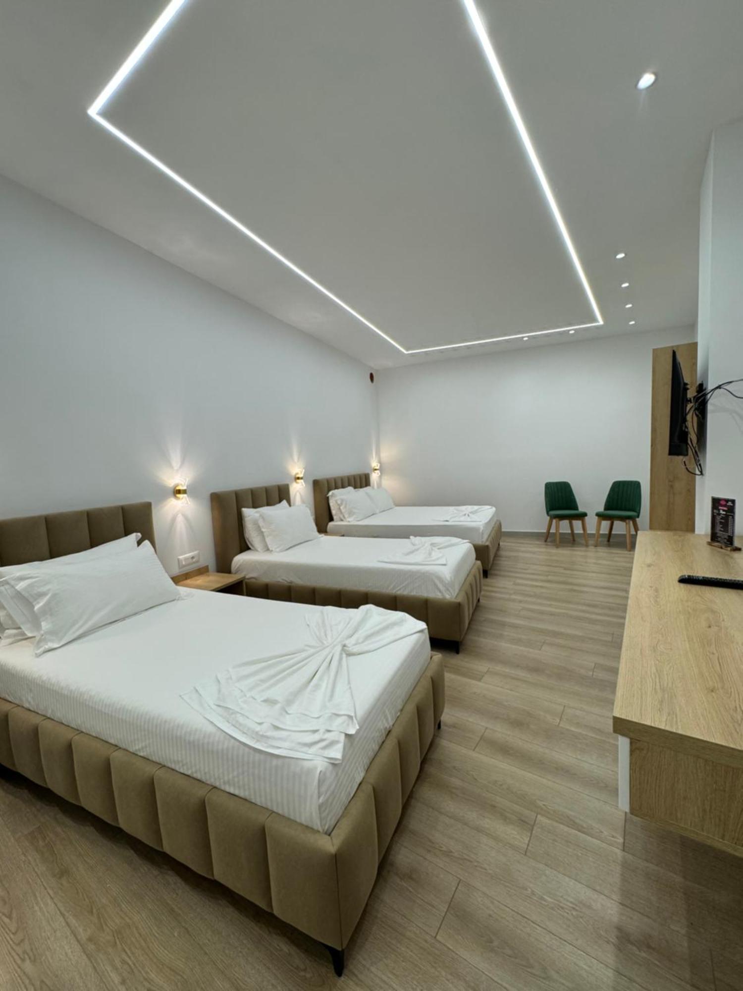 Hotel Panorama & Spa Elbasan Esterno foto