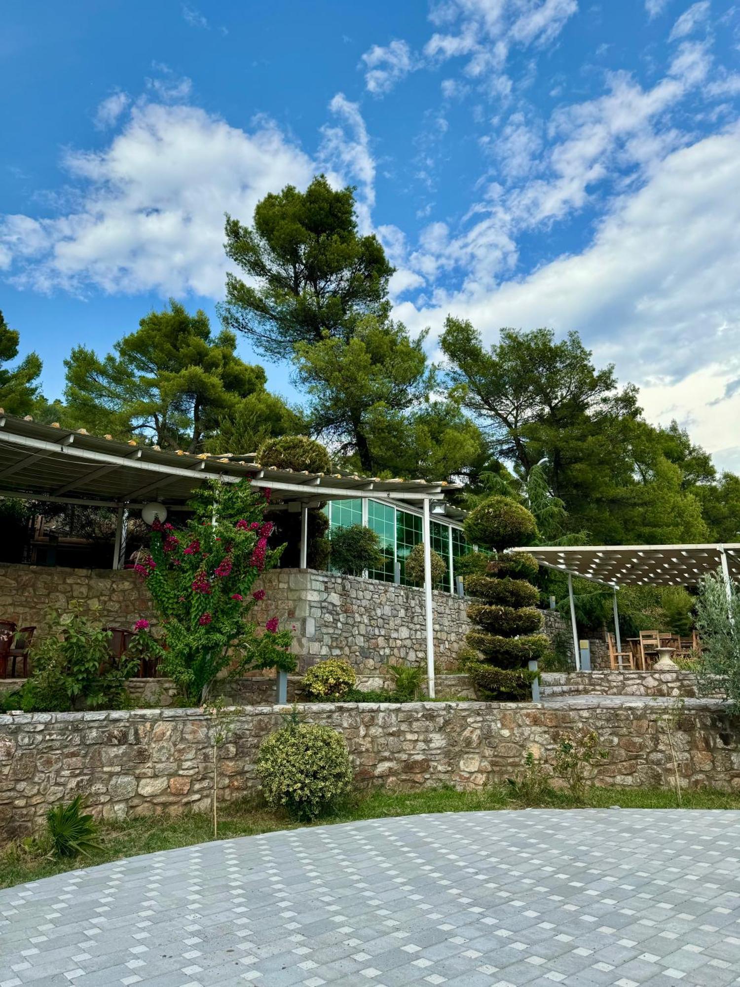 Hotel Panorama & Spa Elbasan Esterno foto