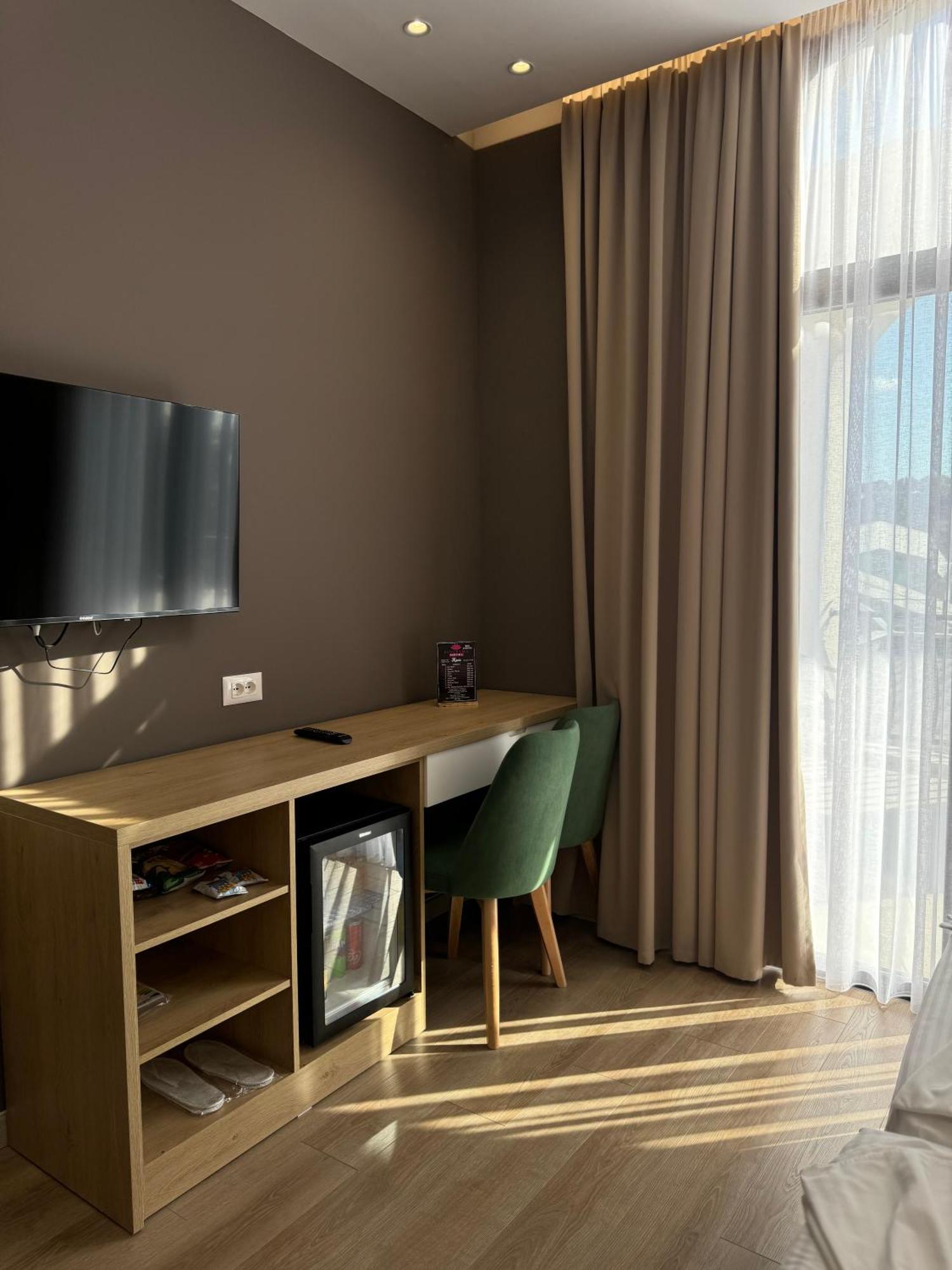 Hotel Panorama & Spa Elbasan Esterno foto