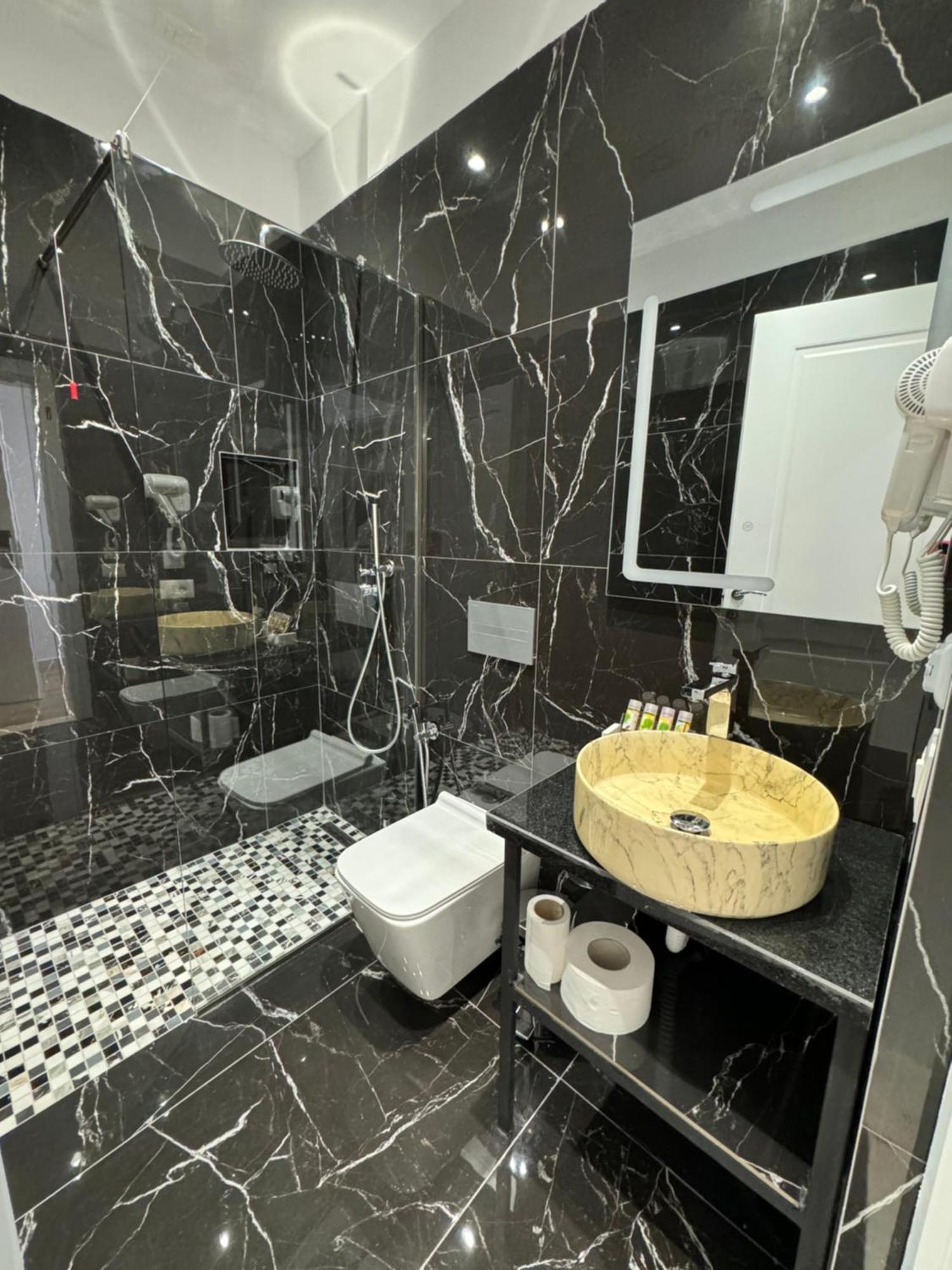Hotel Panorama & Spa Elbasan Esterno foto