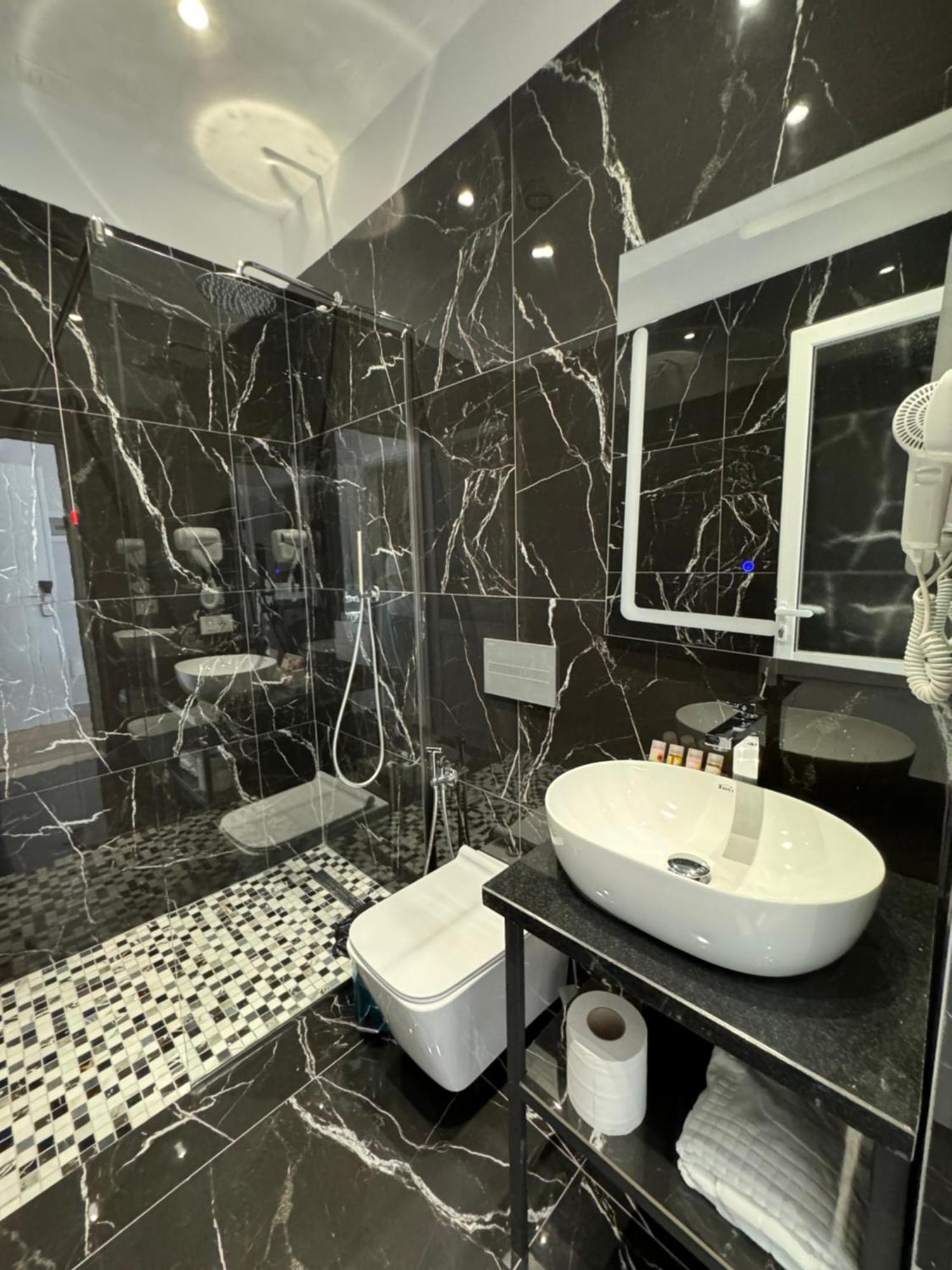 Hotel Panorama & Spa Elbasan Esterno foto